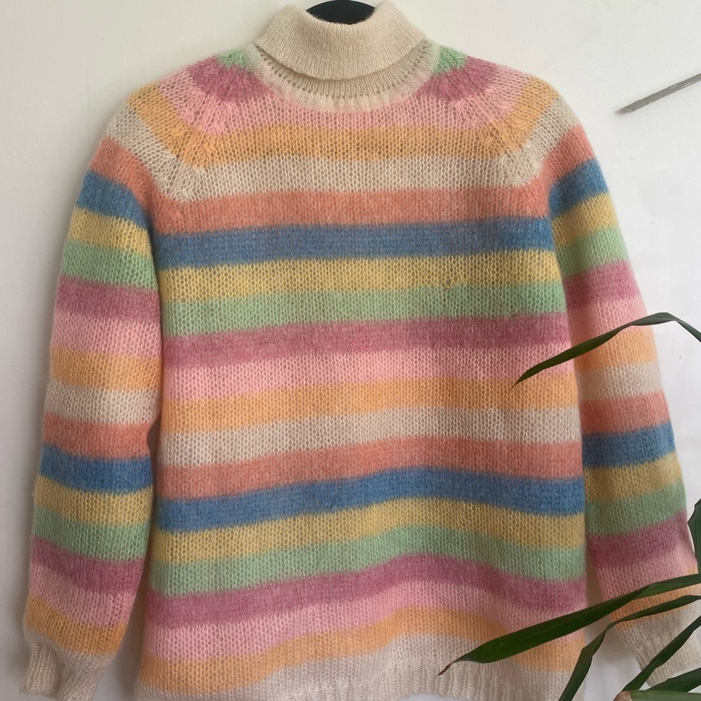 Vintage wool and mohair sweater Size M